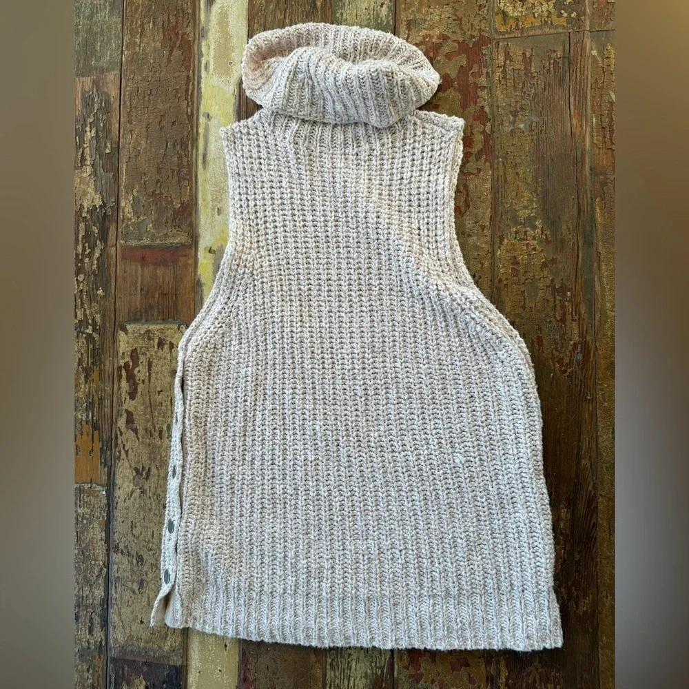 Free People Valentina Cowl Turtle Neck Sleeveless Chunky Knit Sweater | Small